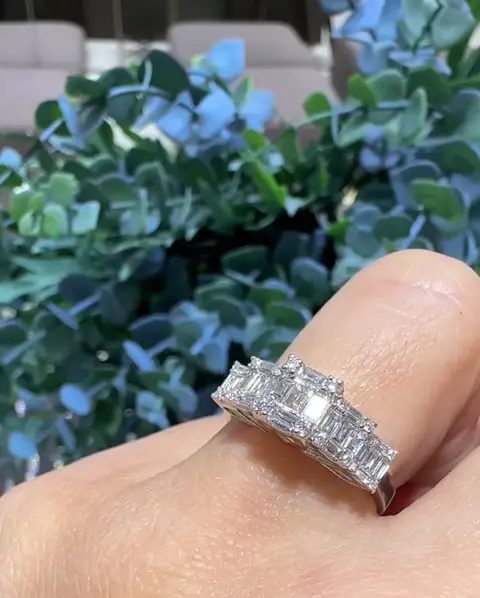 1.08 ct Baget Pırlanta Yüzük
