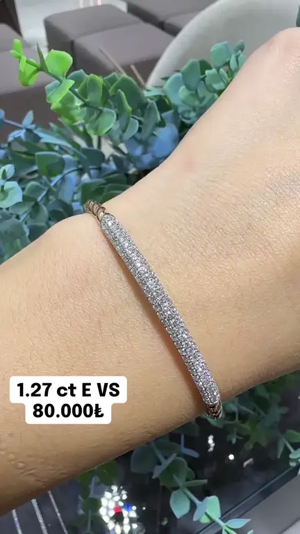 1.27 ct Pırlanta Bileklik videosundan kare