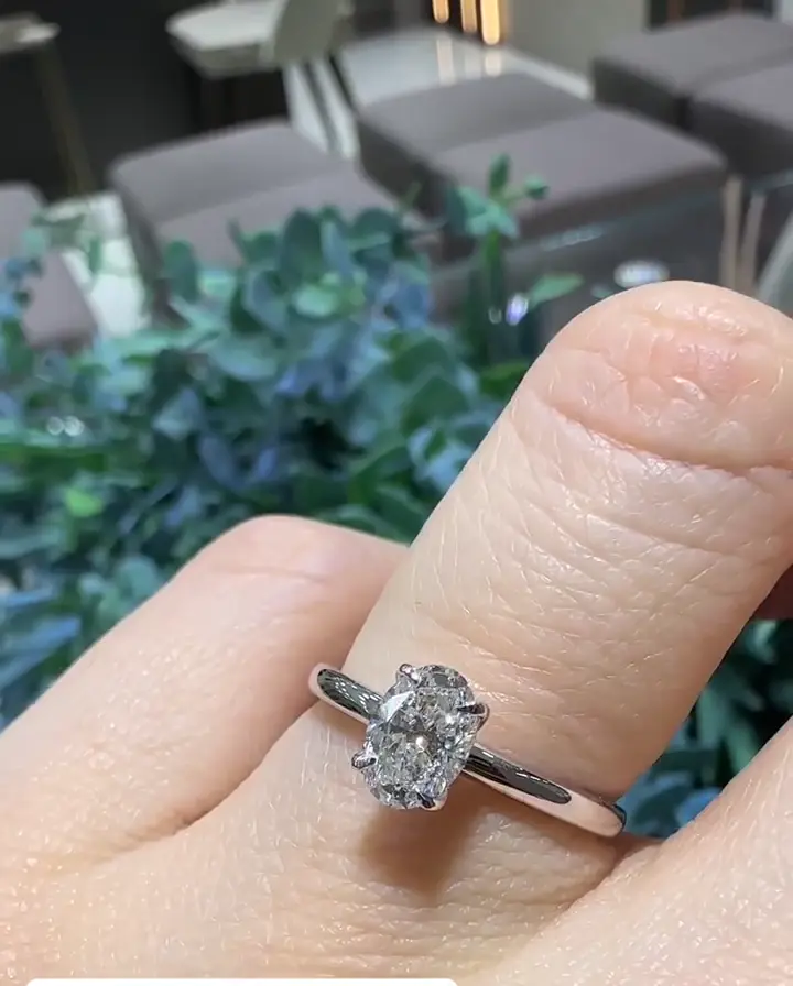 0.70 ct Oval Pırlanta Yüzük, görsel 1