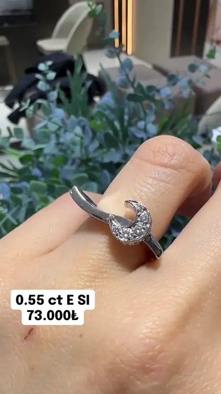 0.55 ct Tasarım Pırlanta Yüzük videosundan kare