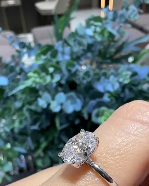2.01 ct Oval Pırlanta Yüzük