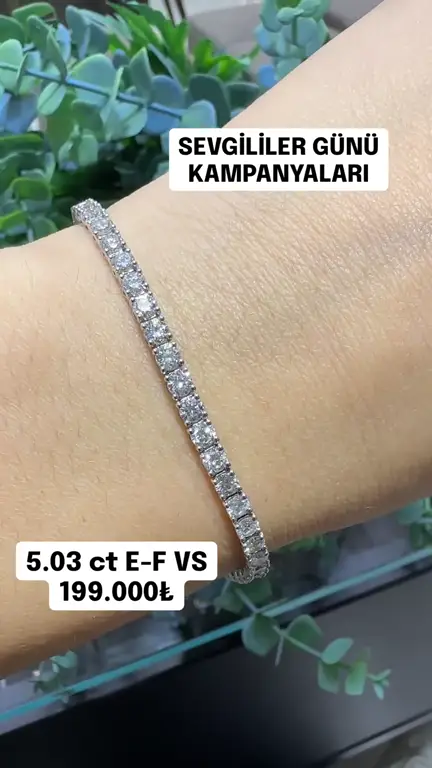 5.03 ct Suyolu Pırlanta Bileklik videosundan kare