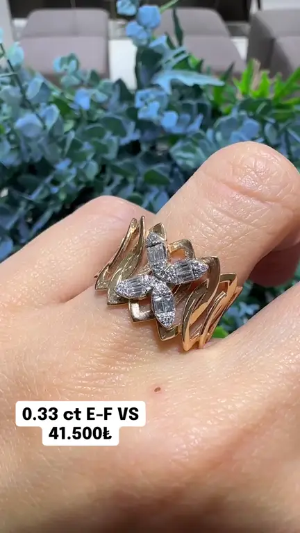 0.33 ct Tasarım Pırlanta Yüzük videosundan kare