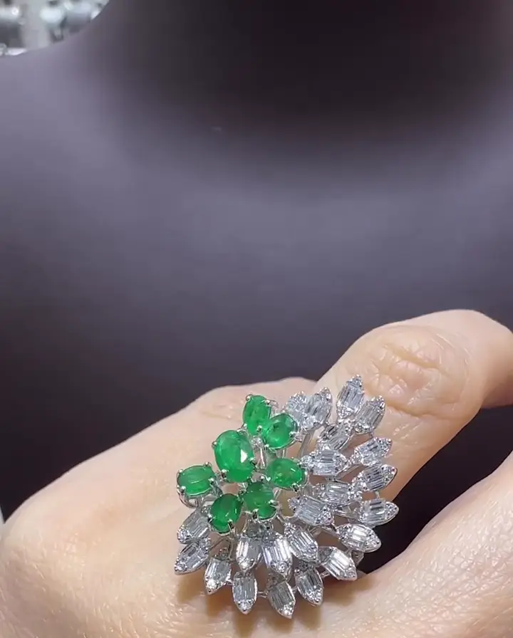 1.54 ct Zümrüt ve 1.15 ct Pırlanta Yüzük, görsel 1