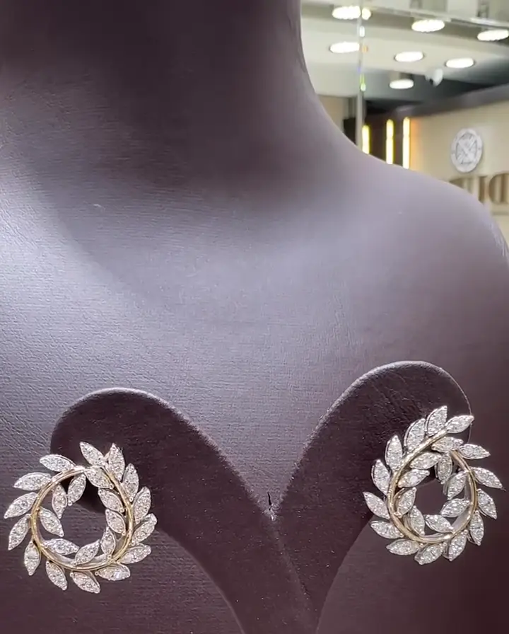 1.05 ct Tasarım Pırlanta Küpe, görsel 1