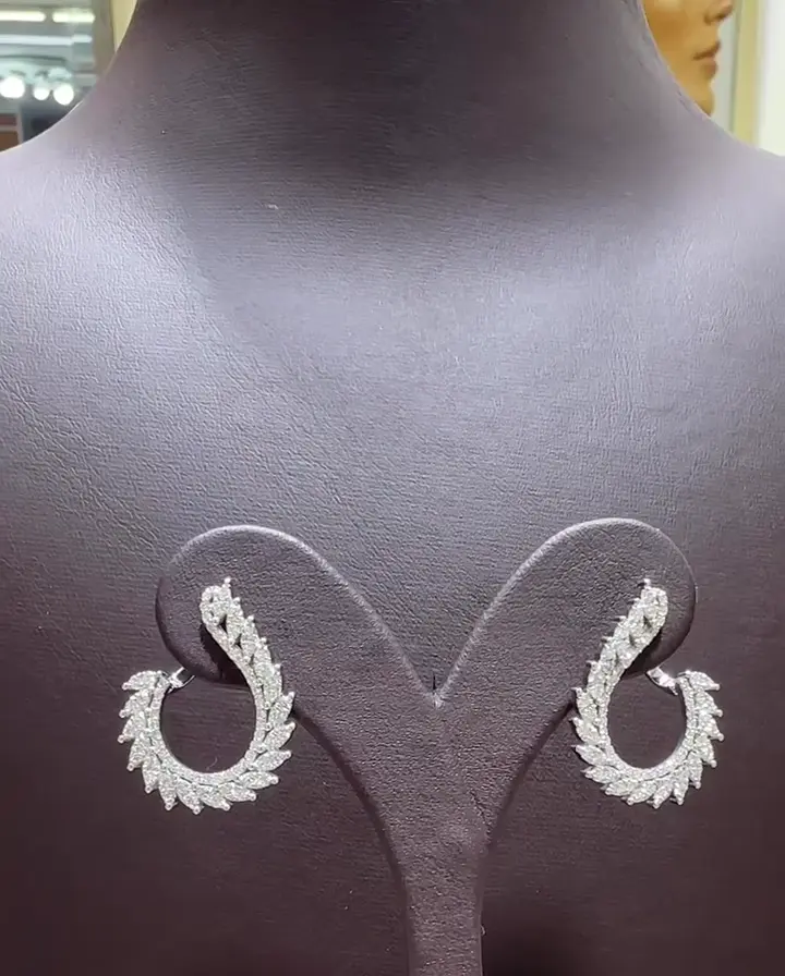 1.30 ct Tasarım Pırlanta Küpe, görsel 2