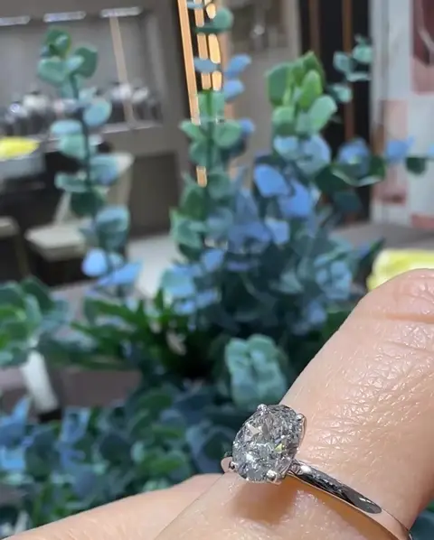0.90 ct Tektaş Pırlanta Yüzük