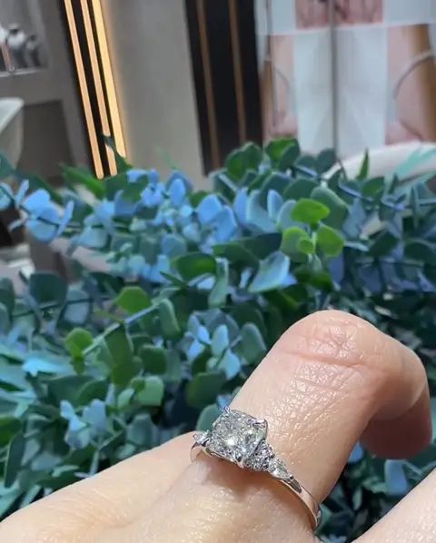 1.50-0.20 ct Tektaş Pırlanta Yüzük