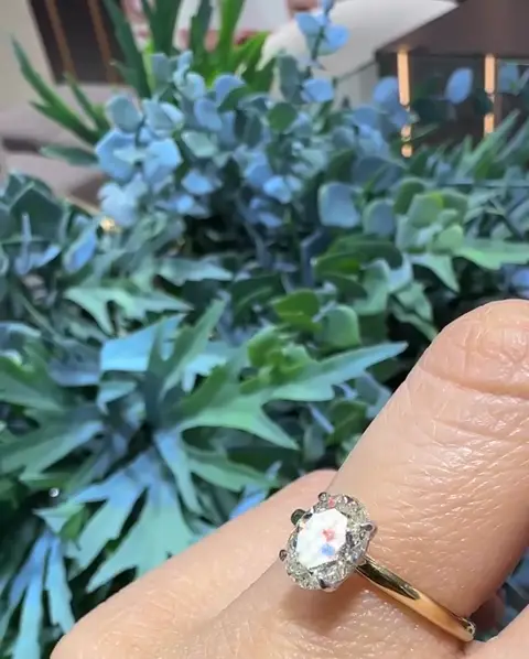 1.30 ct Tektaş Pırlanta Yüzük