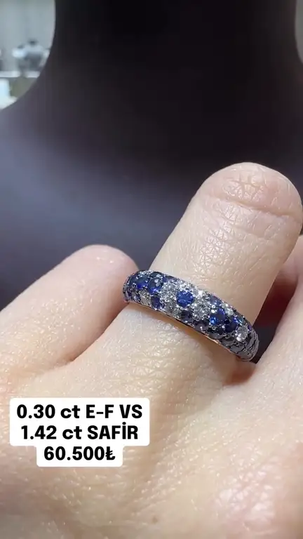 1.42 ct Safir ve 0.30 ct Pırlanta Yüzük videosundan kare